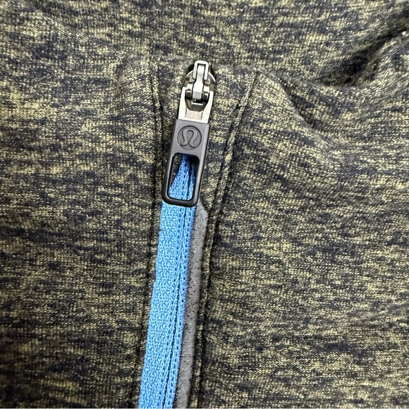 Lululemon Men’s Surge Warm 1/2 Zip Heathered Utilitarian / Black Long Sleeve - Picture 8 of 13